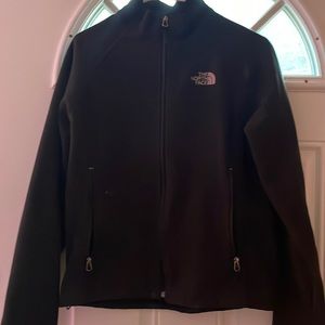 Black Northface jacket 🧥